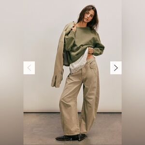 Mid-Rise Barrel Jeans